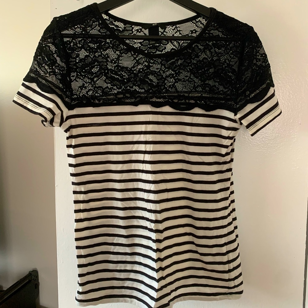 Lace detail short sleeve t shirt